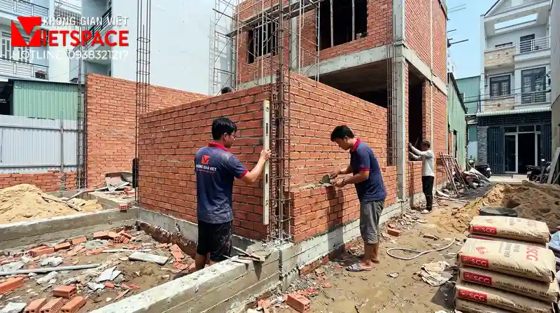 Bản Vẽ Biệt Thự Vườn Cấp 4 Nông Thôn Thanh Bình Và Tiết Kiệm 09 Thi công đổ bê tông móng và xây tường bao cho biệt thự