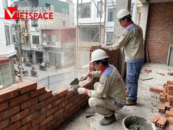 Mẫu Biệt Thự Song Lập Tinh Tế Tôn Vinh Đẳng Cấp Gia Chủ 09 Thi công đổ bê tông móng và xây tường bao cho biệt thự