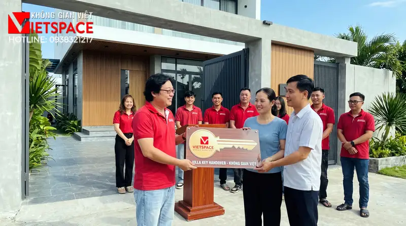 Không Gian Mở Trọn Vẹn Cùng Thiết Kế Biệt Thự Kính Hiện Đại 08 Bàn giao Biệt Thự cho khách hàng
